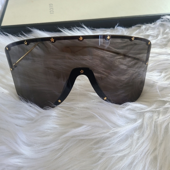Gucci Rimless Shield Sunglasses w/ Star Studs - Picture 14 of 14